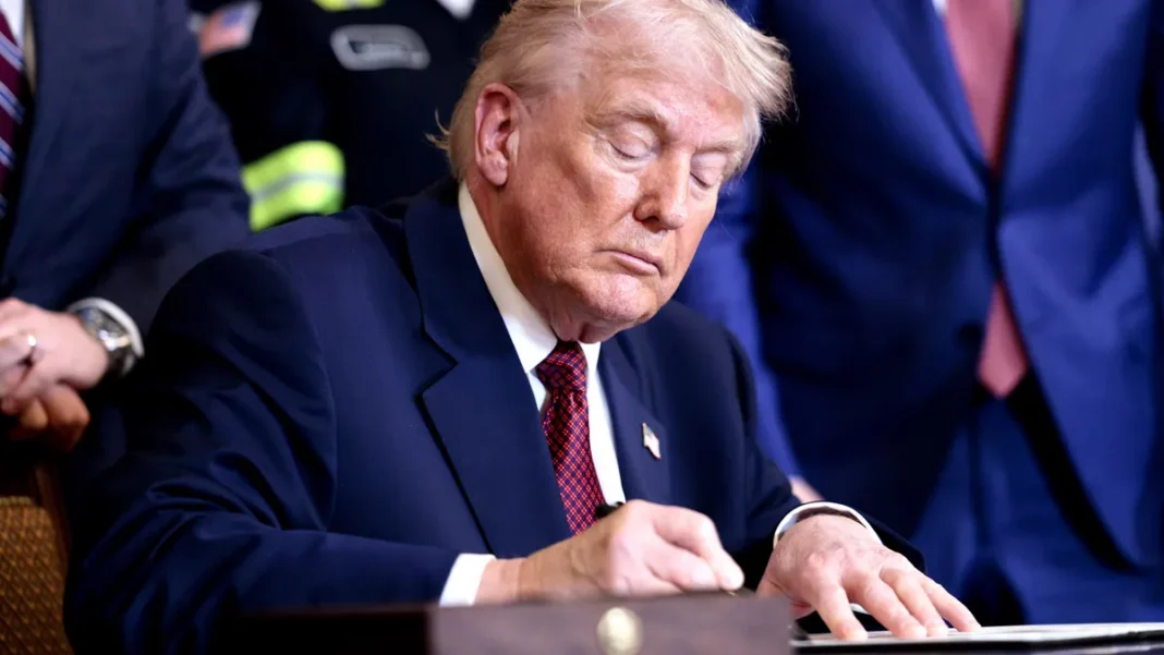 Trump signed an executive order giving the government AI model access, and nobody’s quite sure what comes next Trump signed an executive order giving the government AI model access, and nobody’s quite sure what comes next